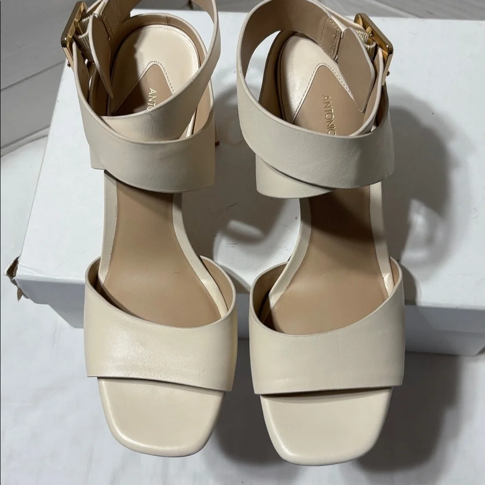 Antonio Melani leather block heel sandals. NWOT - Picture 7 of 8